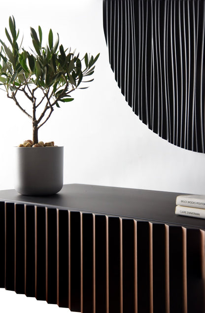 Suspended console with sculpture - floating console in walnut and black - SquareOff